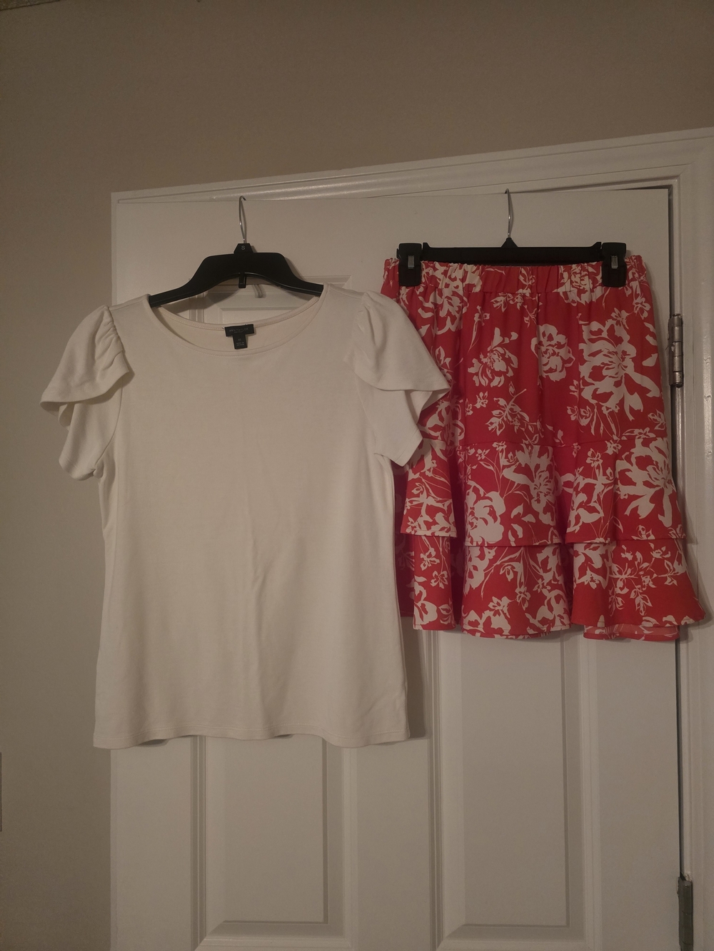 Ann Taylor Loft Cream Ruffled Short Sleeve Tee & Skirt Set